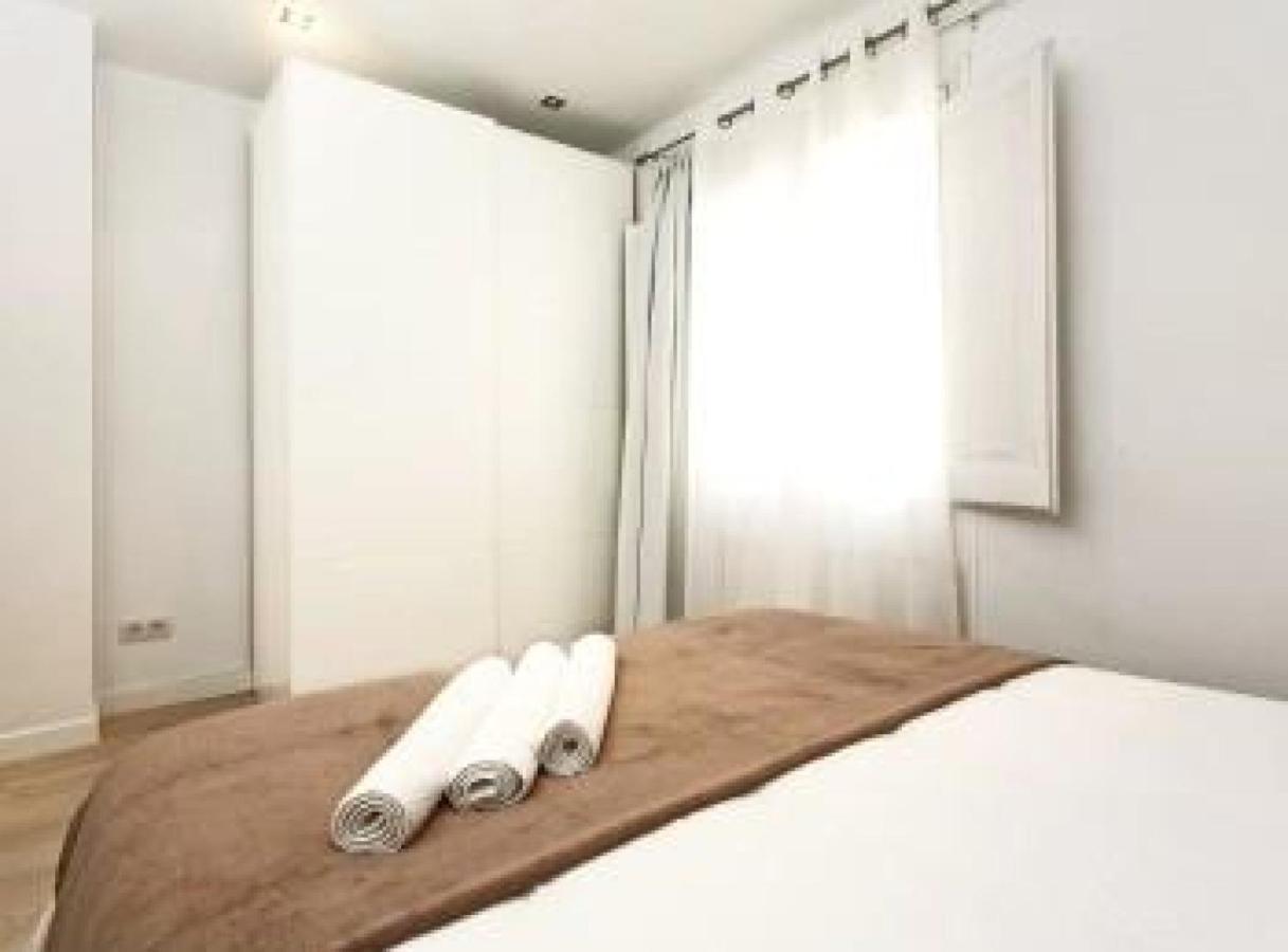 Miquel Angel - Apartments Next To Camp Nou Barcelona Exterior foto